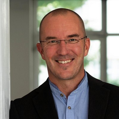 Porträt von Dr. Erik Lindner